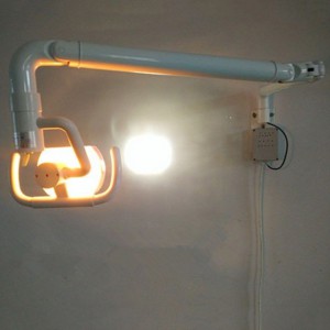 50W Wandbehang Zahnheilkunde Medizinische Mundleuchte mit Arm Shadowless kaltes Licht