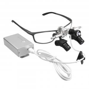 4.0X / 5.0X / 6.0X Flip-Up Ergo Lupenbrille 350–450 mm 48°Dental mit 5W LED Stirnlampe